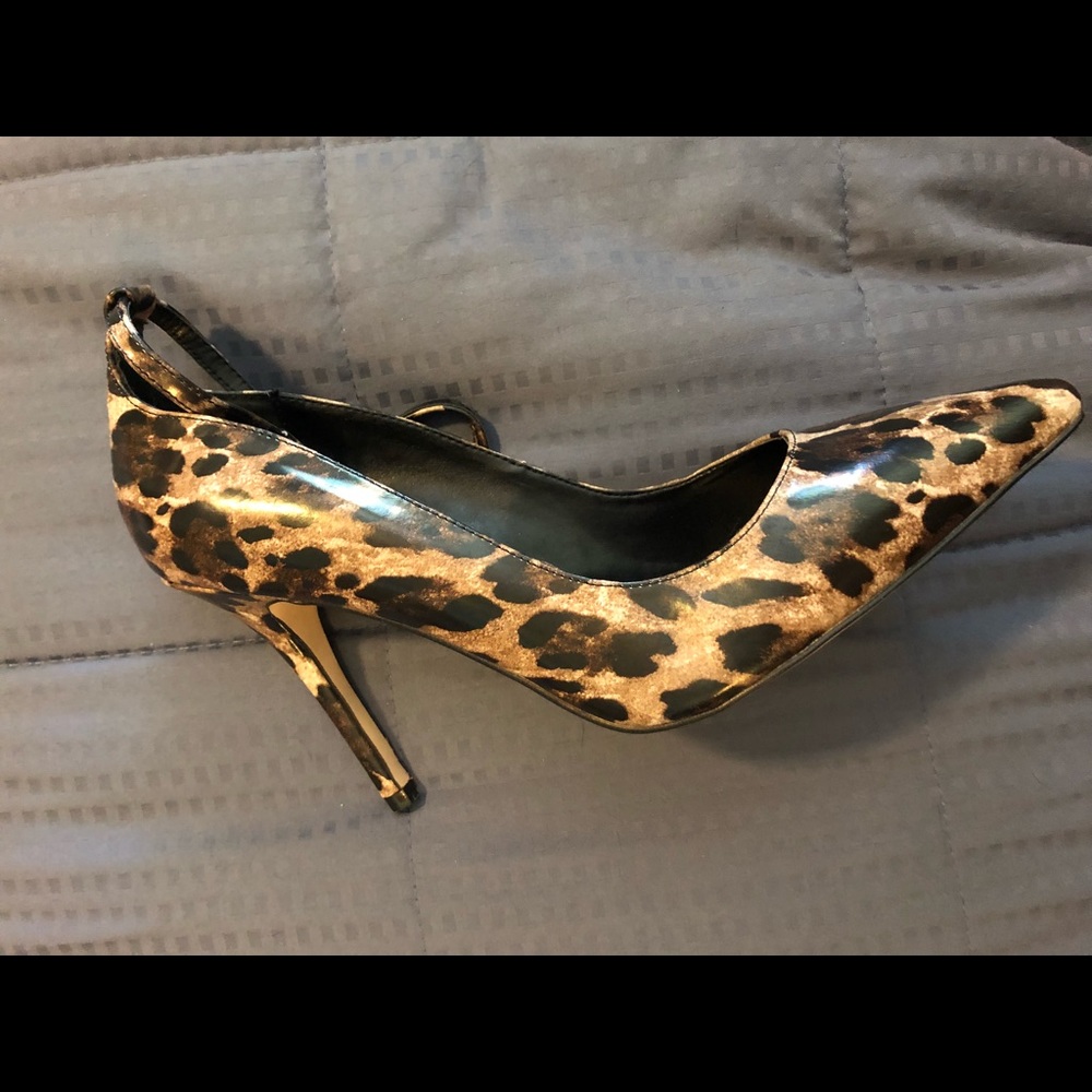 Black House White Market shoes